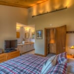 Country House 075 - Master bedroom with bathroom