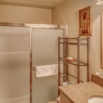 Glaze Meadow 275 - Bathroom with shower