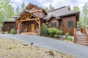 A cozy cabin where you can research what to do in Sisters, Oregon.