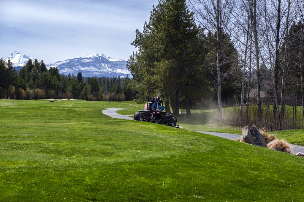 golf-maint-bm10_KTK7062