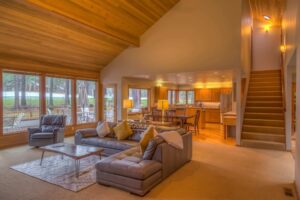 The living space of an Oregon cabin rental to stay at on a romantic getaway.