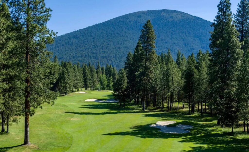 A Sisters golf course to play on Oregon golf vacations.